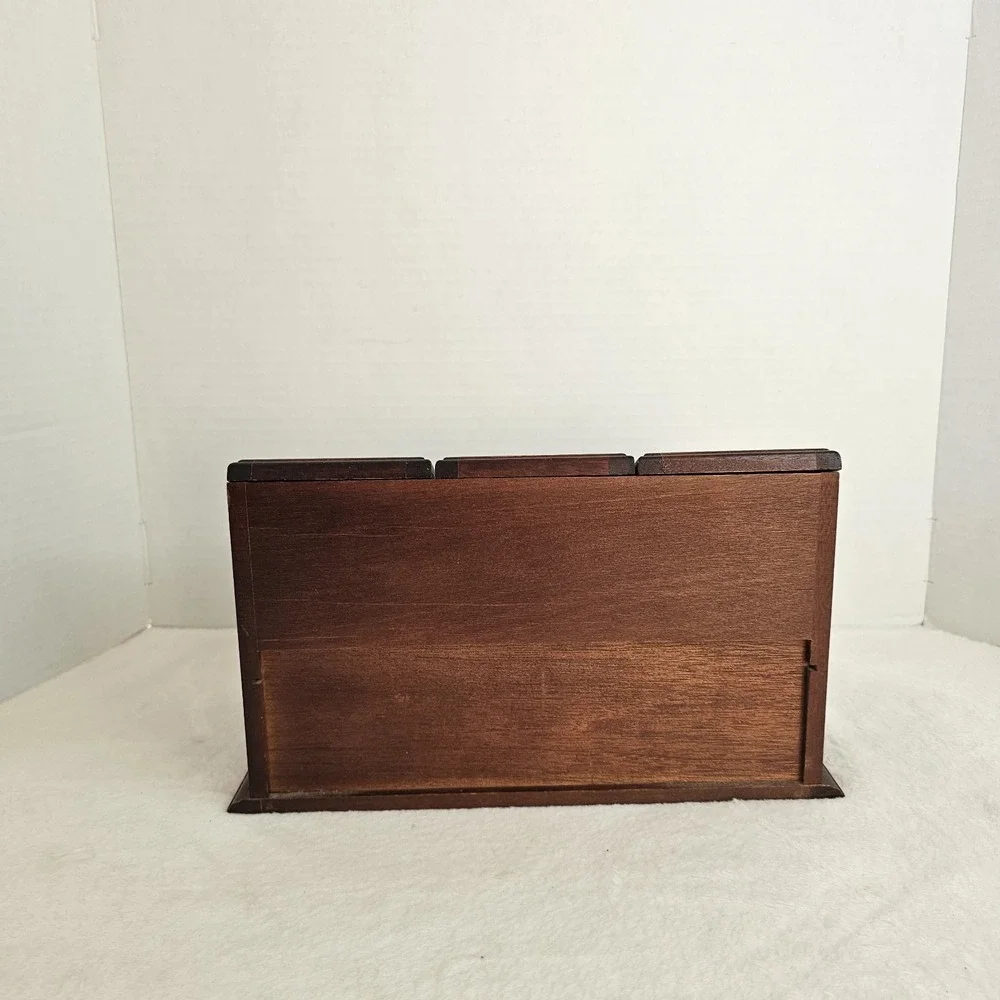 🖤Vintage wooden musical jewelry box